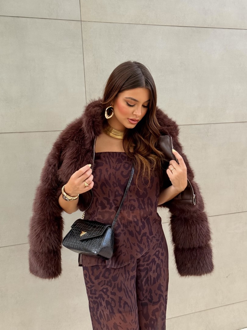 Casaco de pelo curto marrom Casaco de pelo curto marrom