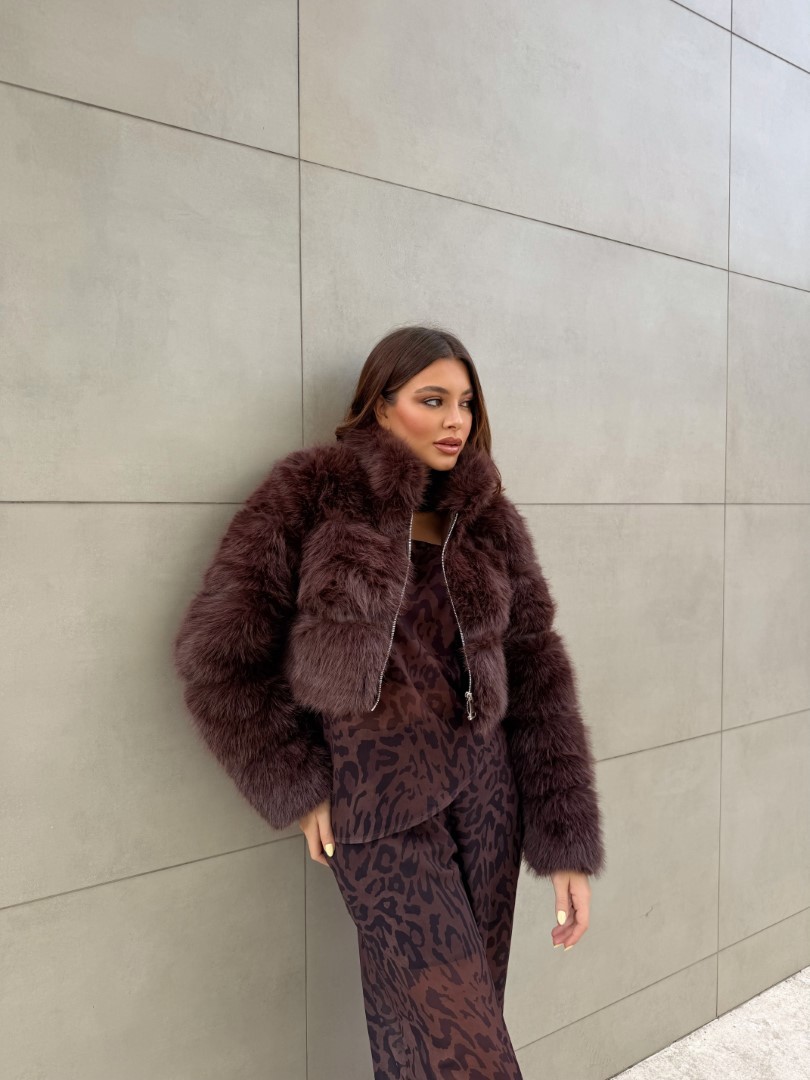 Casaco de pelo curto marrom Casaco de pelo curto marrom