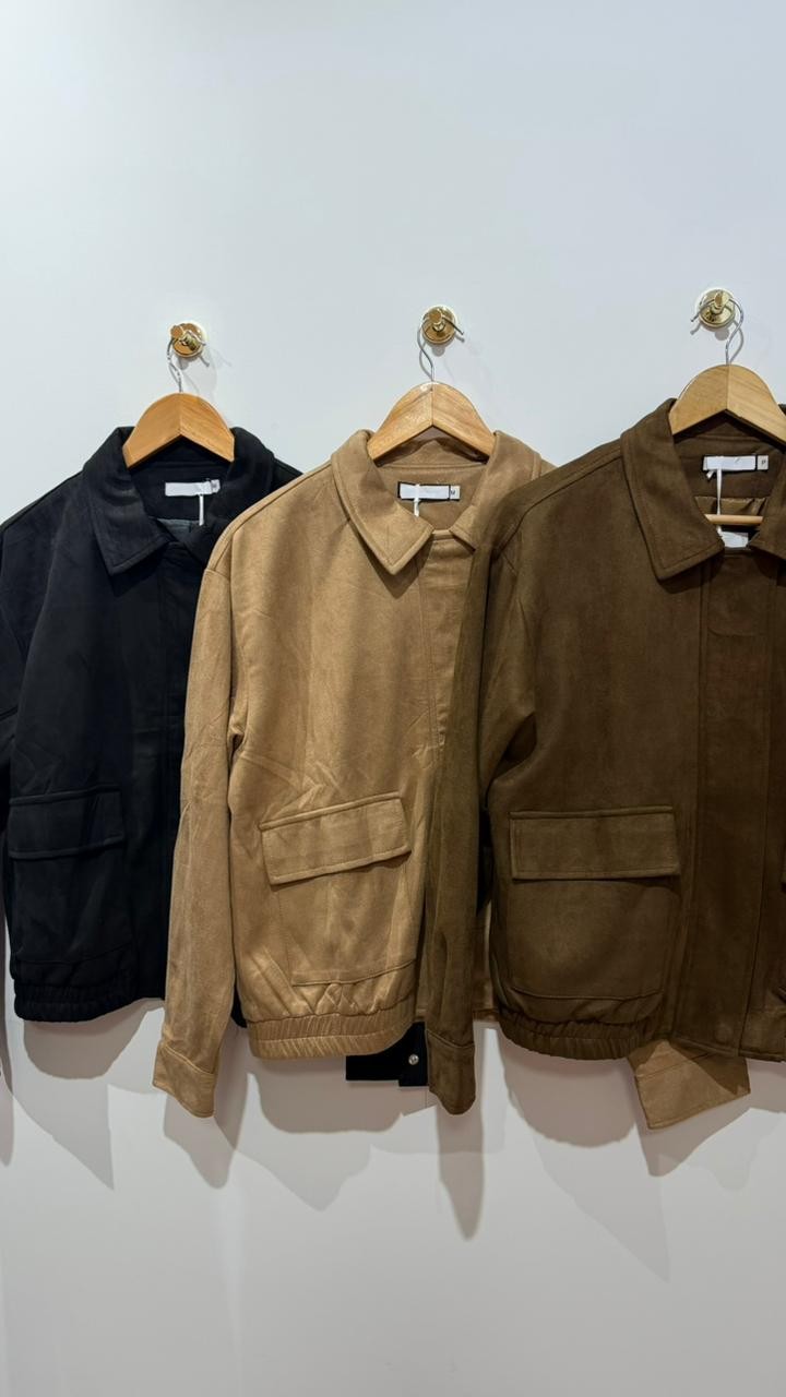 Casaco em suede preto Casaco em suede preto