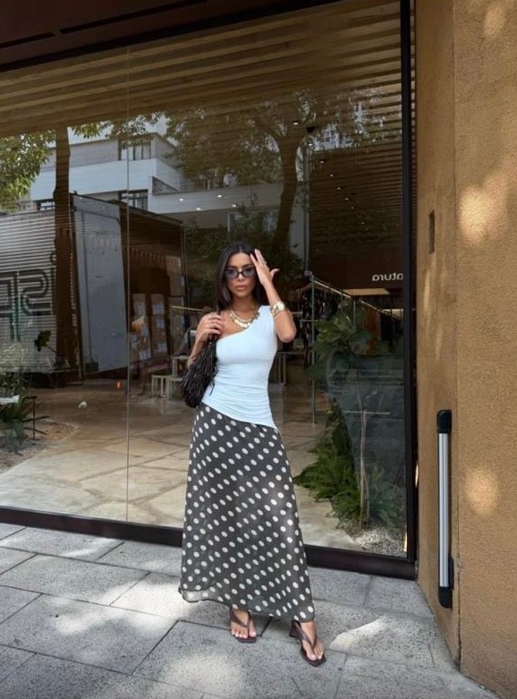 Saia midi estampa poá verde Saia midi estampa poá verde