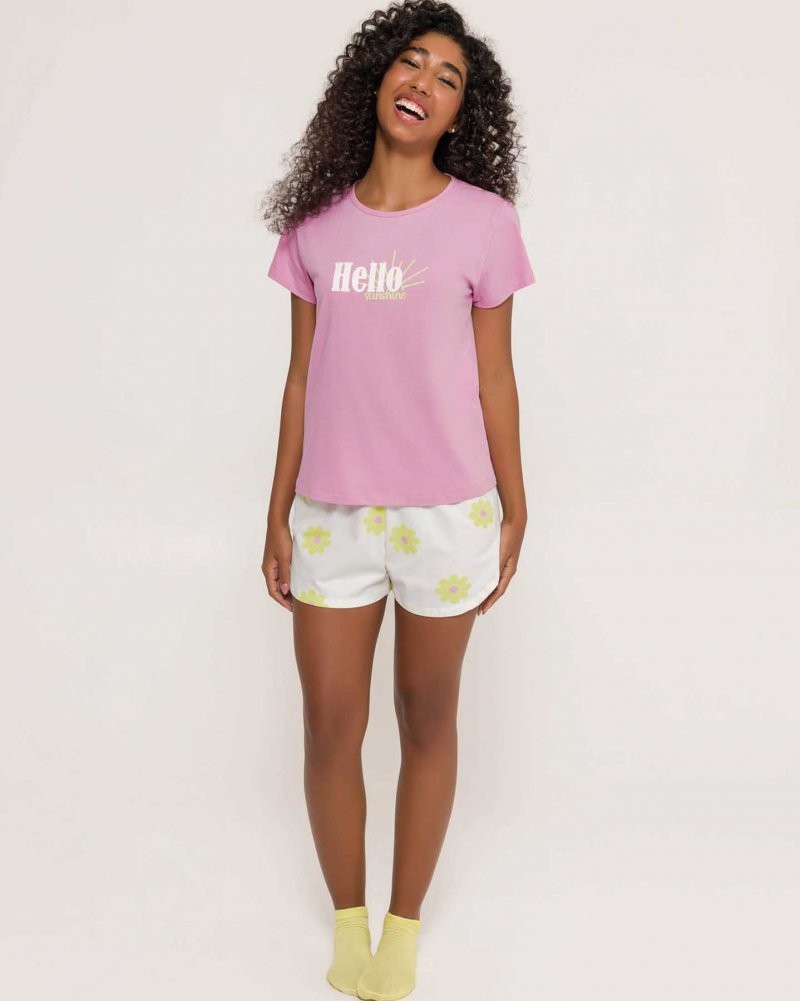 Pijama Feminino Manga Curta com Shorts