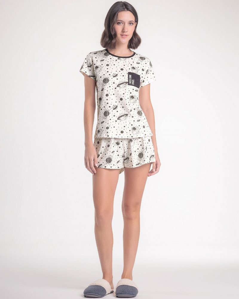 Pijama Feminino Manga Curta com Shorts