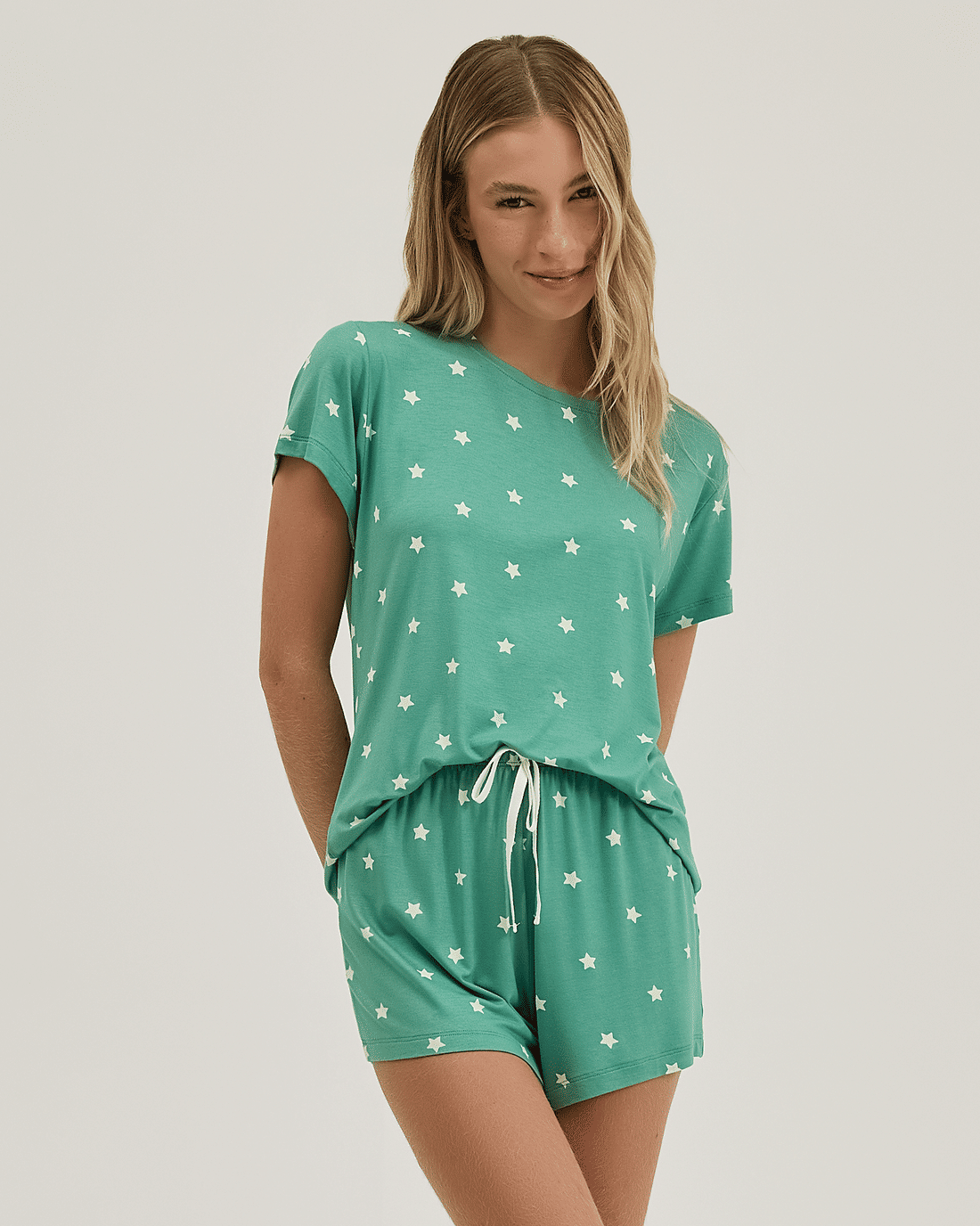 Pijama Feminino Manga Curta Com Shorts Pijama Feminino Manga Curta Com Shorts