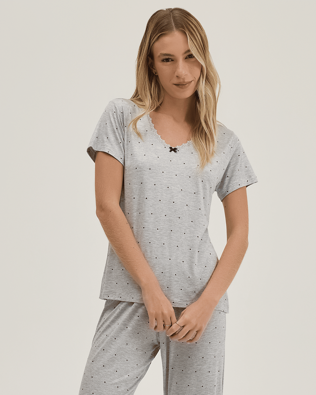 Pijama Feminino Manga Curta Com Calça Capri Pijama Feminino Manga Curta Com Calça Capri