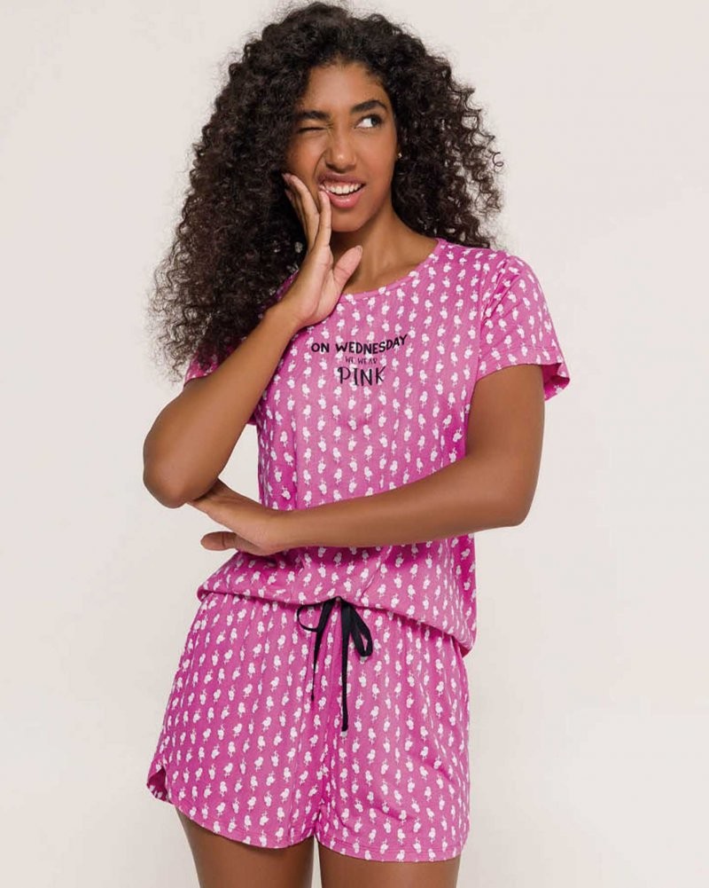 Pijama Feminino Manga Curta com Shorts