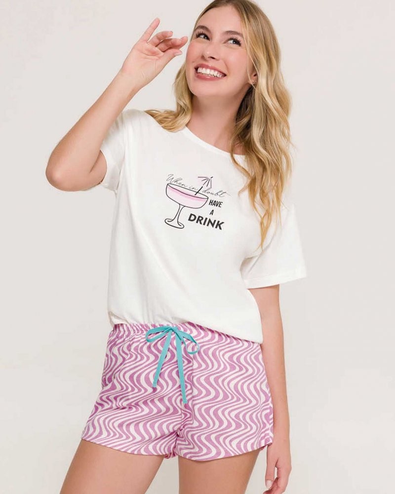 Pijama Feminino Manga Curta com Shorts
