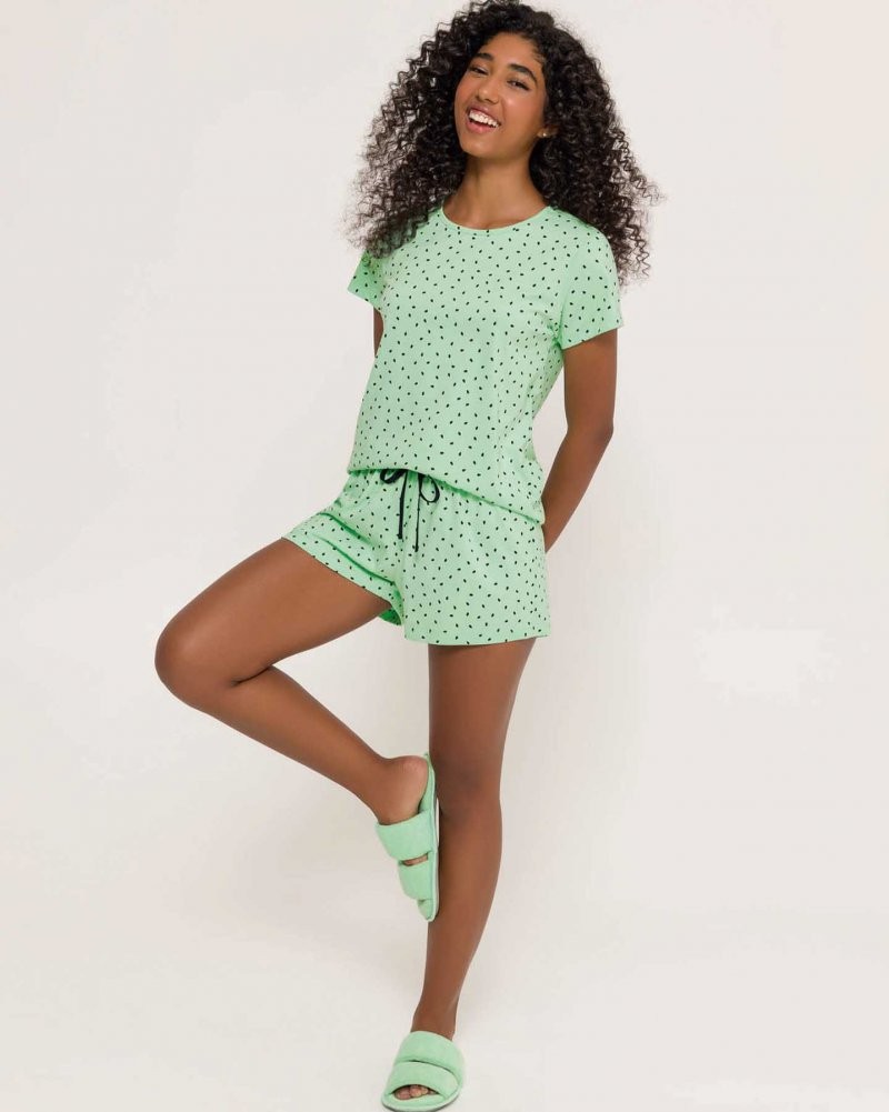 Pijama Feminino Manga Curta com Shorts