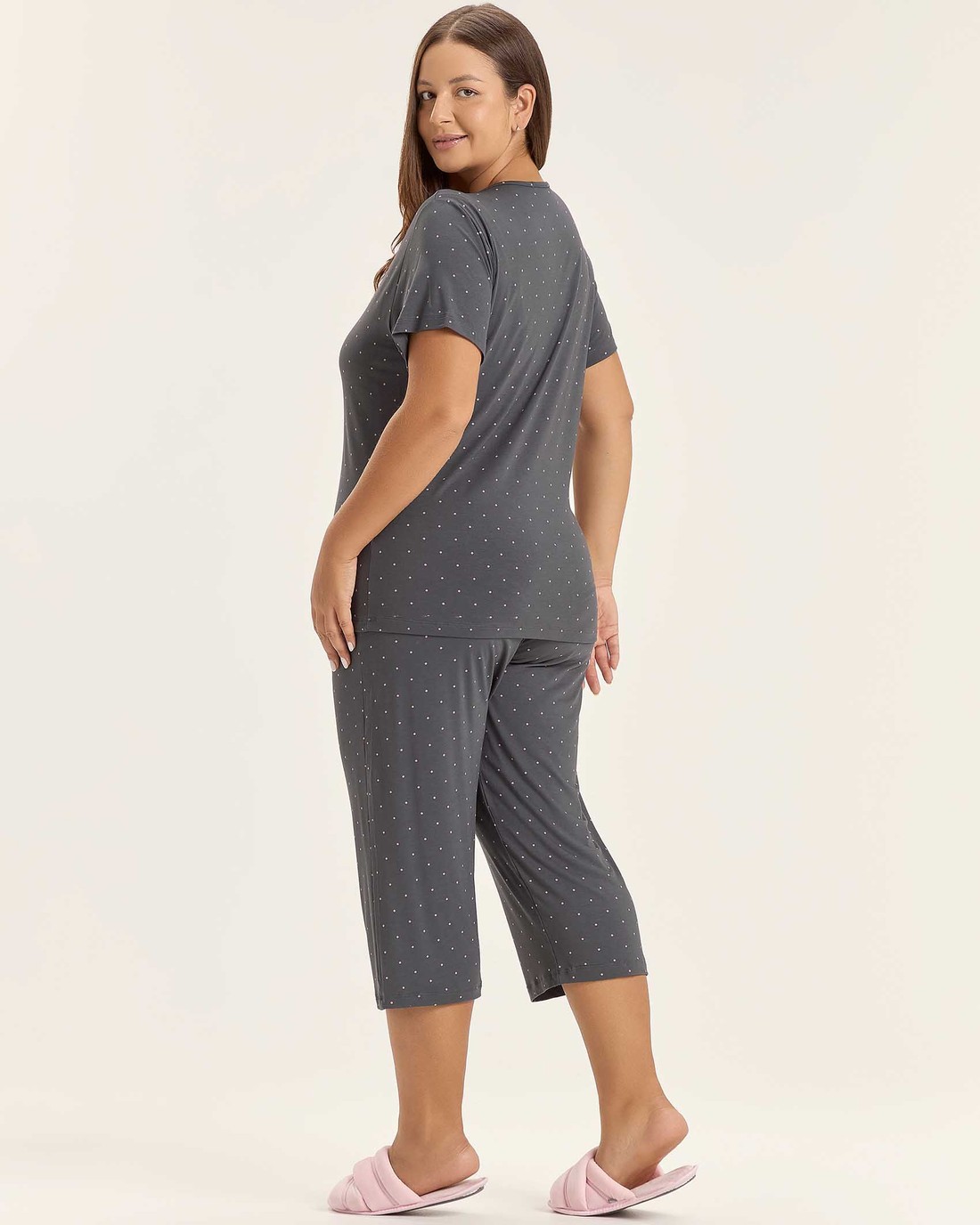 Pijama Feminino Plus Size Manga Curta Com Calça Capri Pijama Feminino Plus Size Manga Curta Com Calça Capri