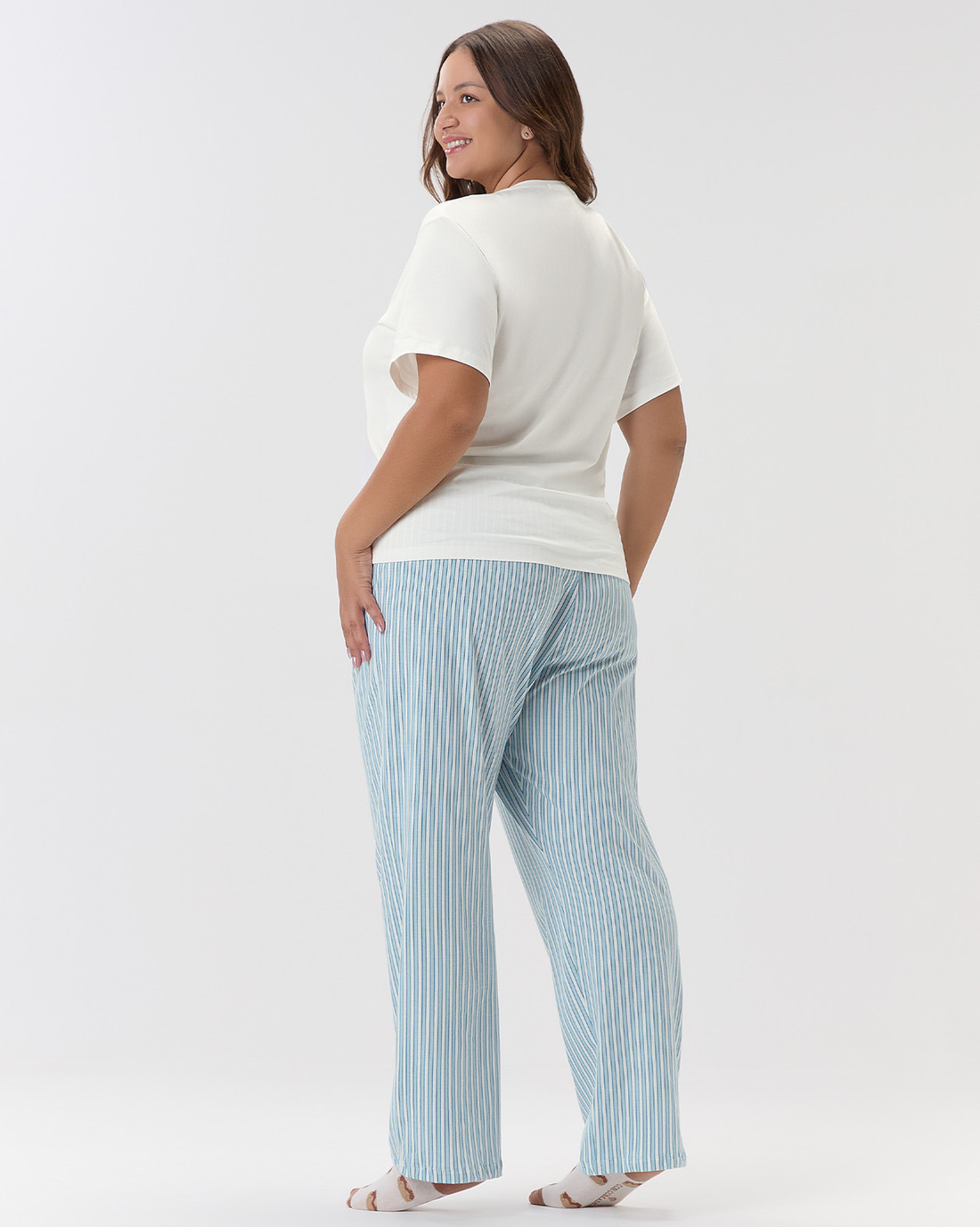 Pijama Feminino Manga Curta com Calça Plus Size
