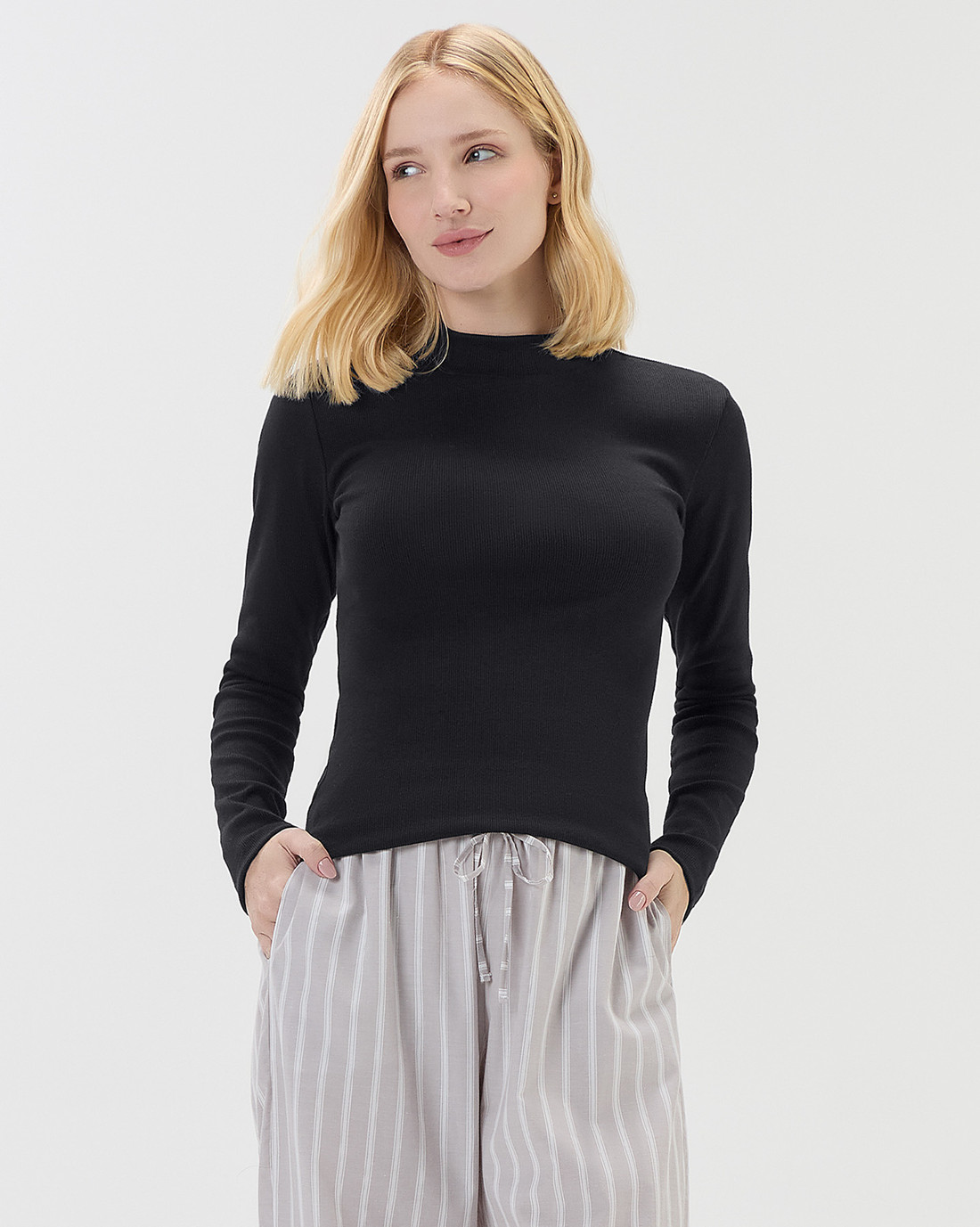 Blusa Feminina Manga Longa Unitária