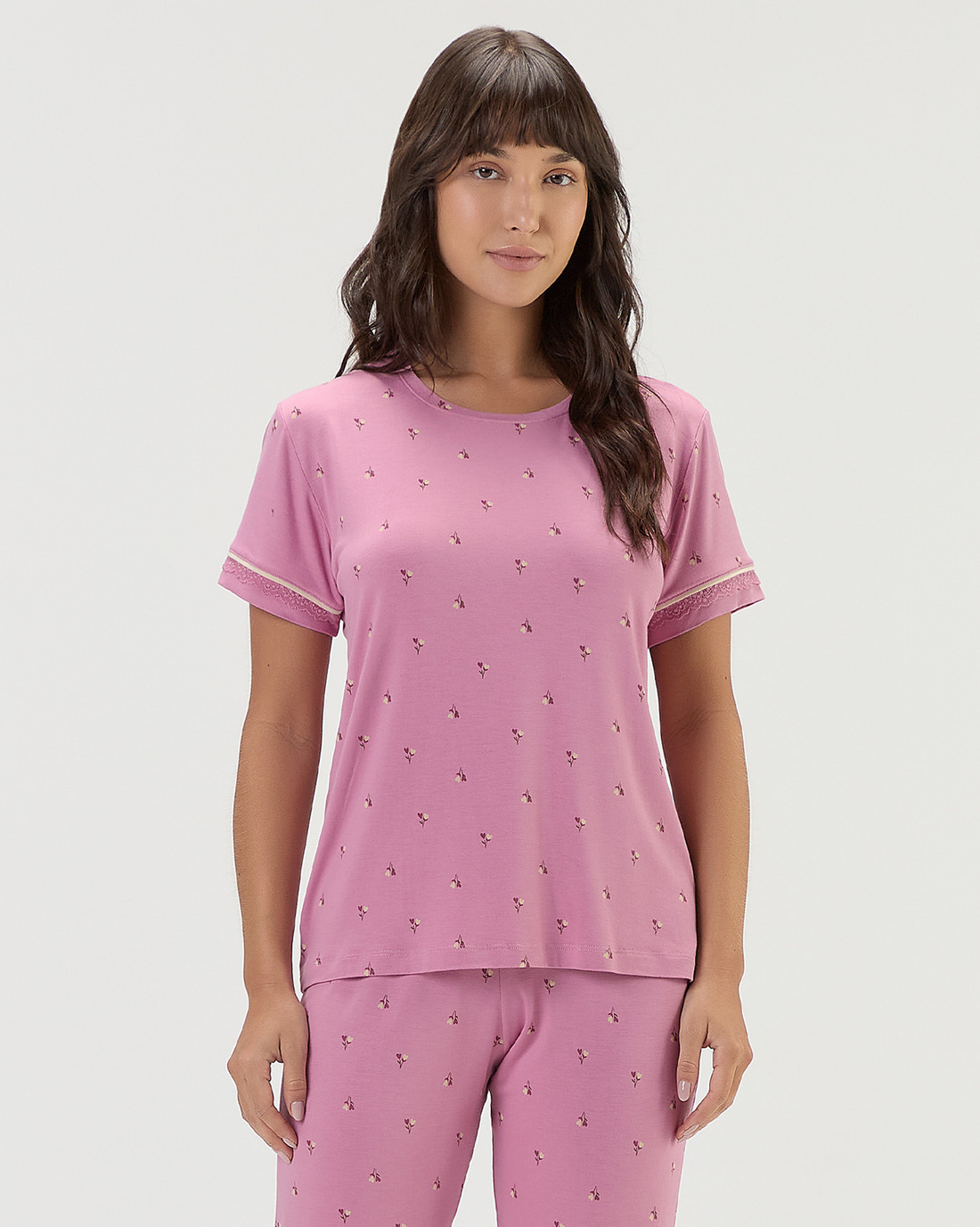 Pijama Feminino Manga Curta Com Calça Capri Pijama Feminino Manga Curta Com Calça Capri
