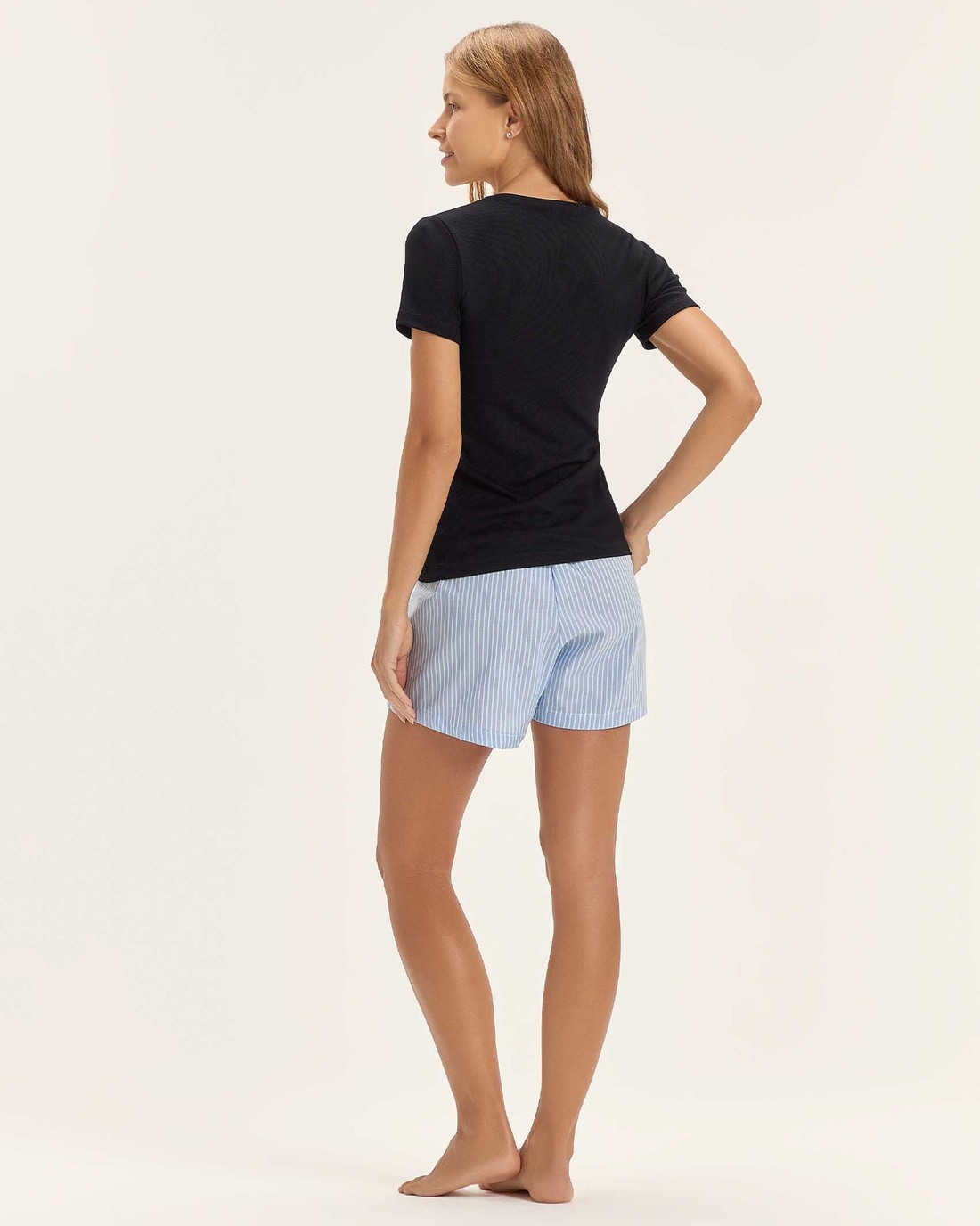 Blusa Feminina Manga Curta Unitária Blusa Feminina Manga Curta Unitária