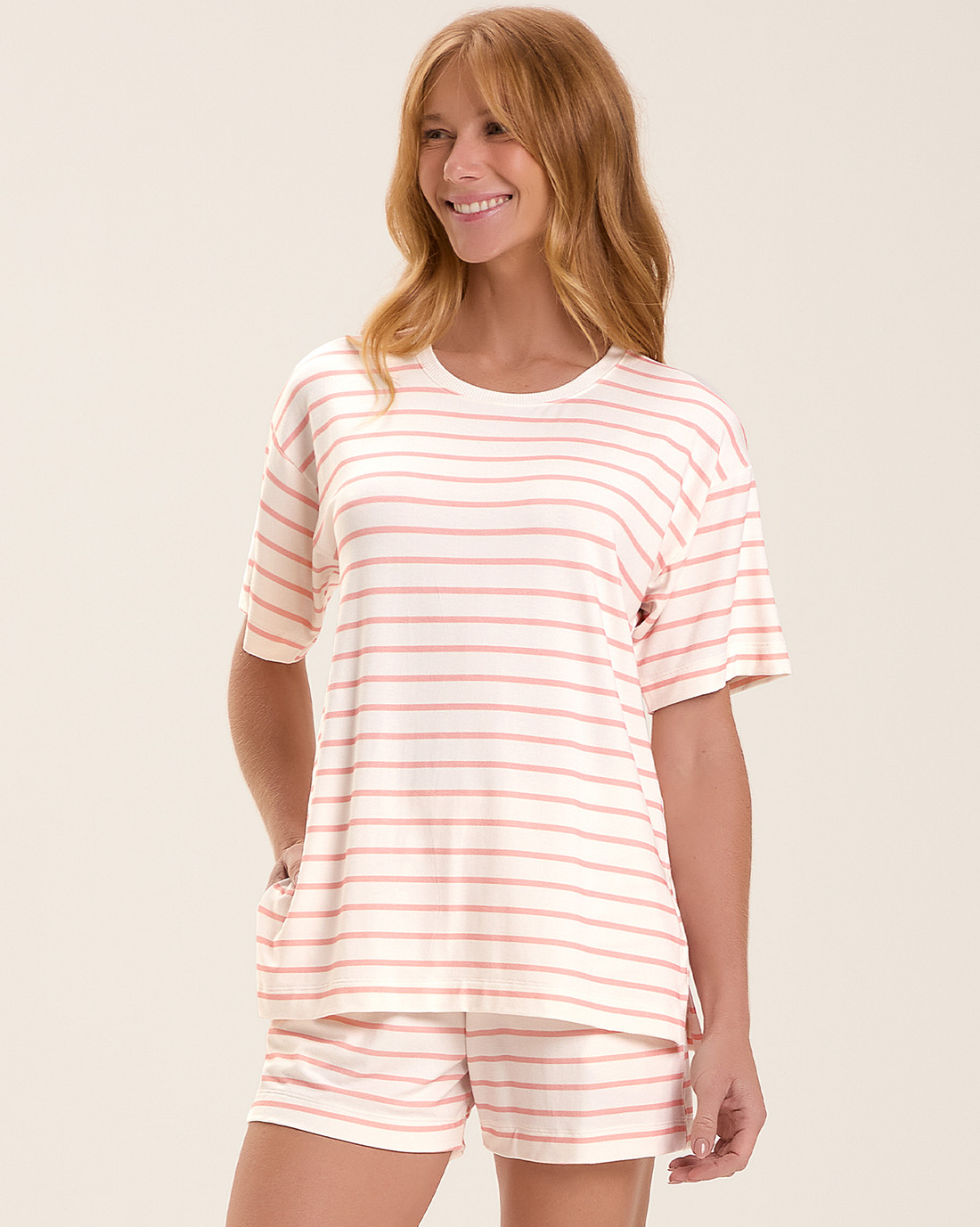 Conjunto Feminino Manga Curta Com Shorts