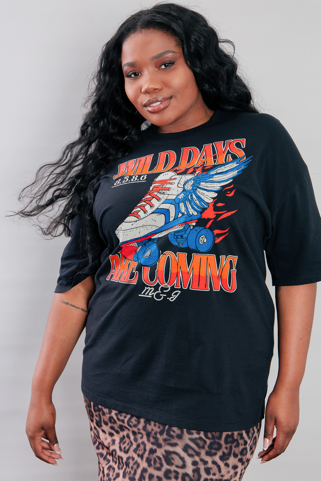 CAMISETA T-SHIRT VINTAGE PRETA WILD DAYS CAMISETA T-SHIRT VINTAGE PRETA WILD DAYS