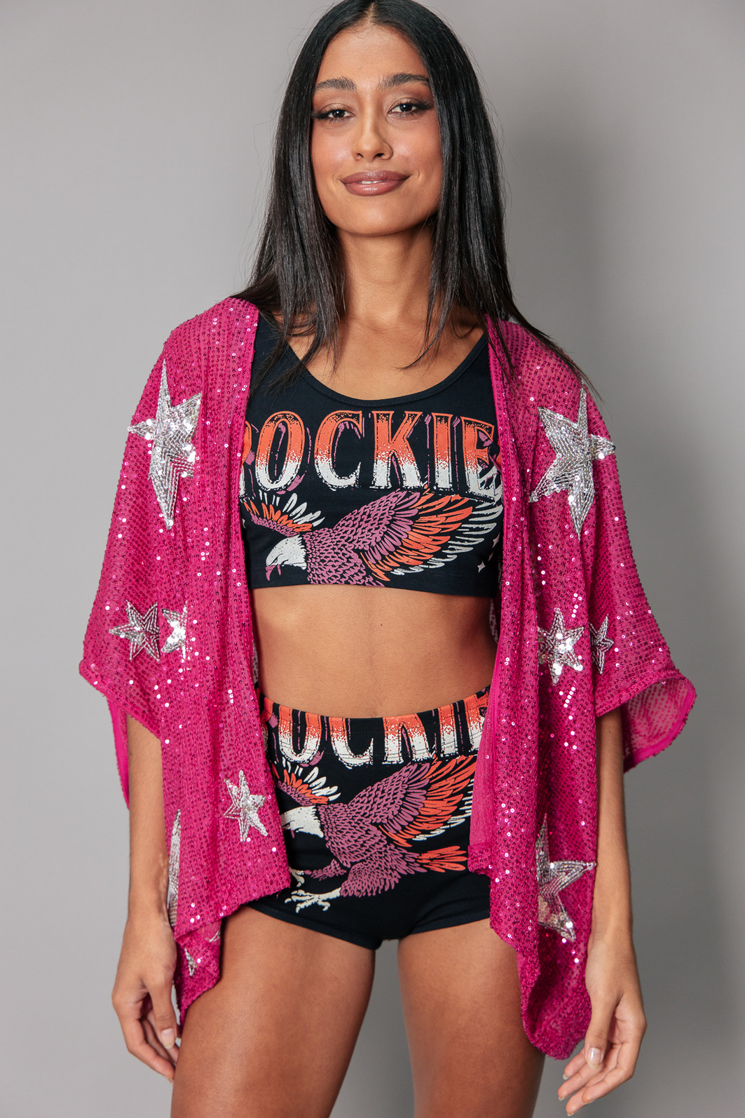 KIMONO DE PAETÊ ROSA COM BORDADO ESTRELAS PRATA