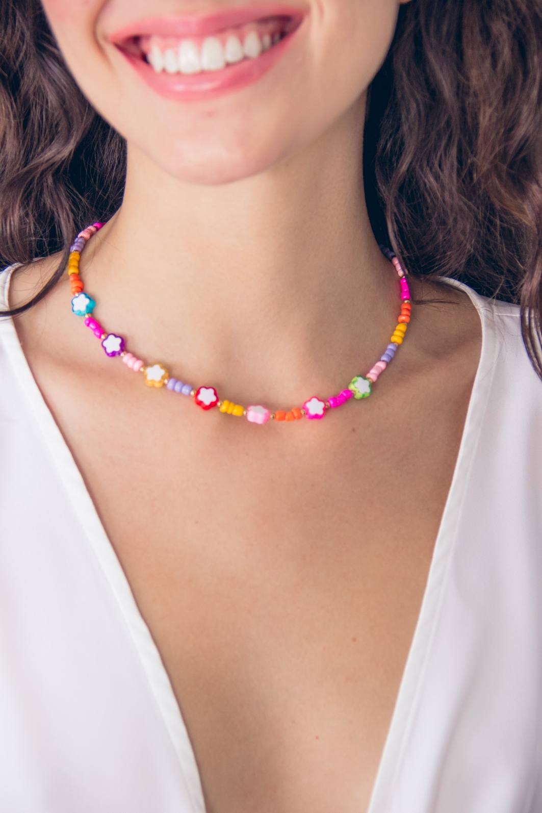 COLAR MIÇANGAS COLORIDAS COM ESTRELA