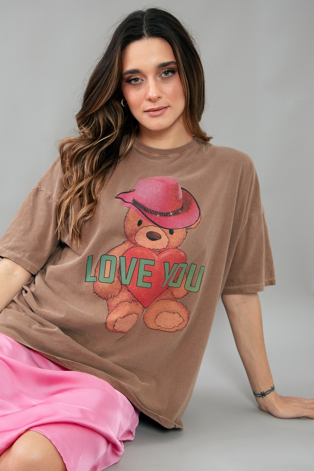 CAMISETA T-SHIRT OVERSIZED MARROM LOVE YOU CAMISETA T-SHIRT OVERSIZED MARROM LOVE YOU