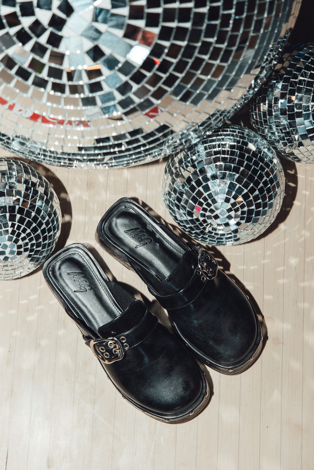 CLOG PLATAFORMA COM FIVELA PRETO