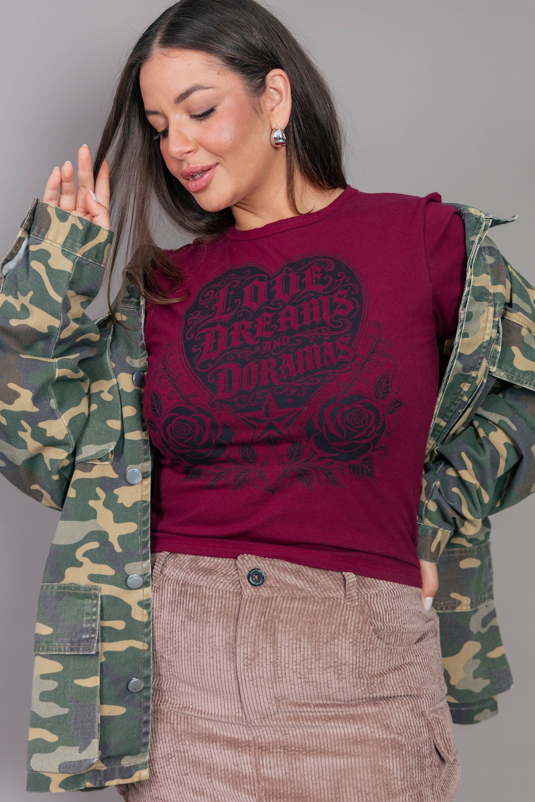 CAMISETA BABYLOOK VERMELHA LOVE DREAMS CAMISETA BABYLOOK VERMELHA LOVE DREAMS