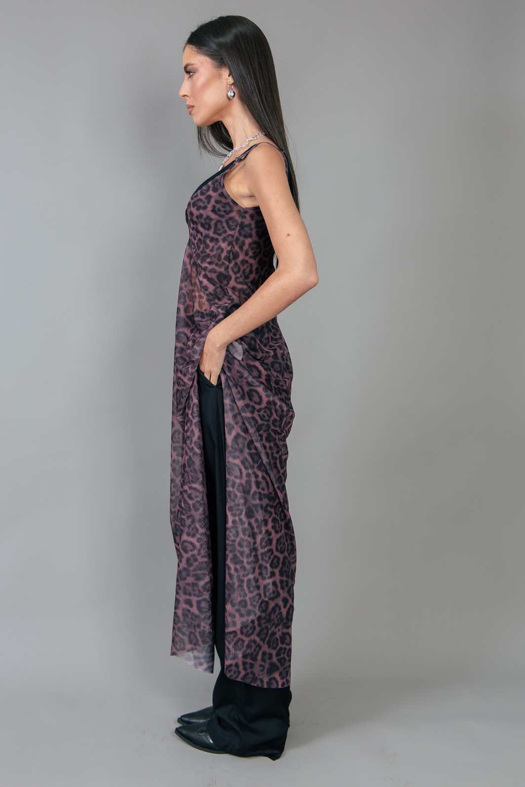 VESTIDO DE TULE TRANSPARENTE ONÇA NEW COM FUNDO ROSA VESTIDO DE TULE TRANSPARENTE ONÇA NEW COM FUNDO ROSA