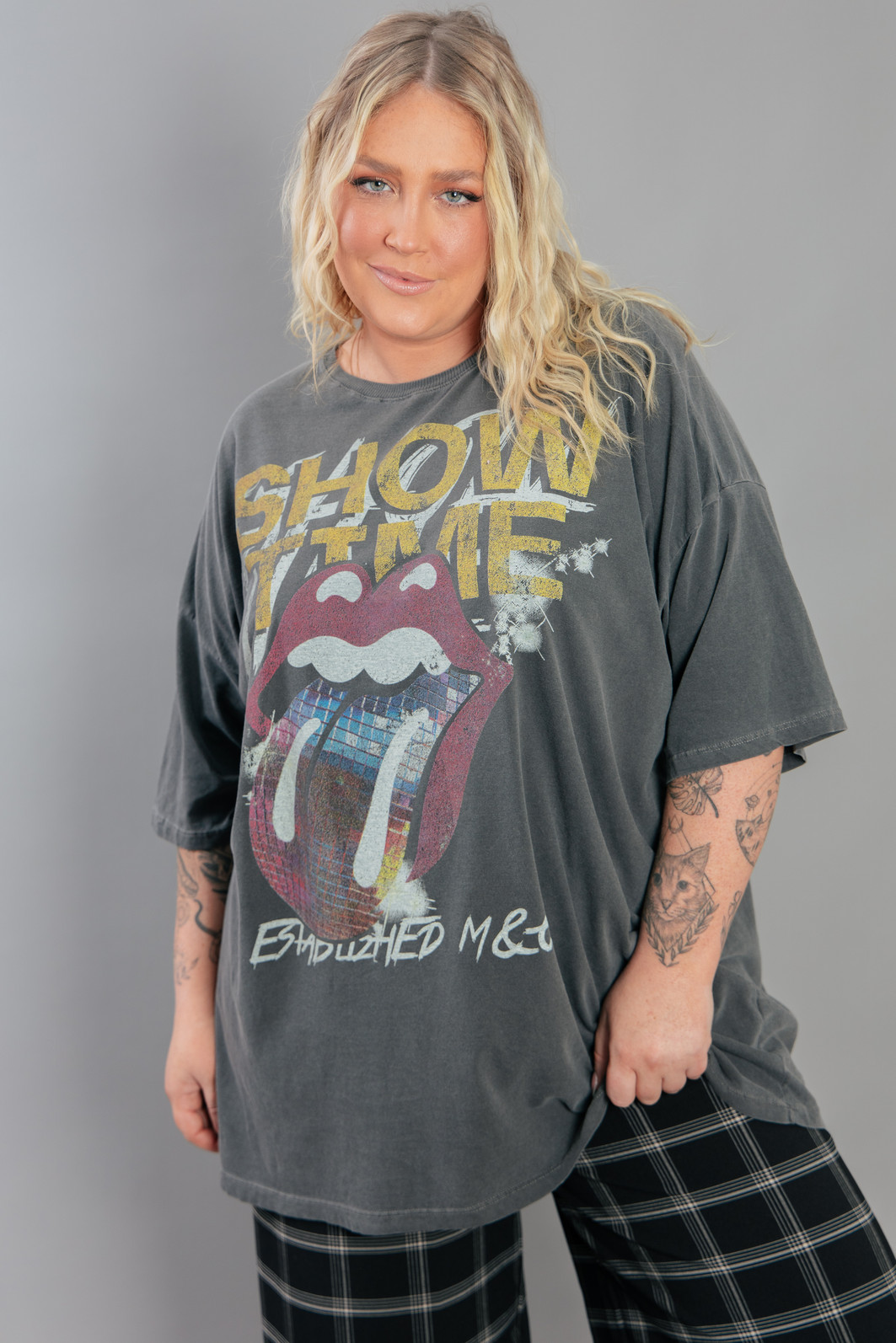 CAMISETA T-SHIRT OVERSIZED CHUMBO SHOW TIME