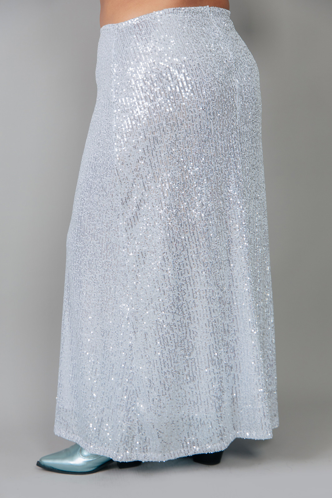 SAIA MIDI DE PAETÊ PRATA MILÃO SAIA MIDI DE PAETÊ PRATA MILÃO