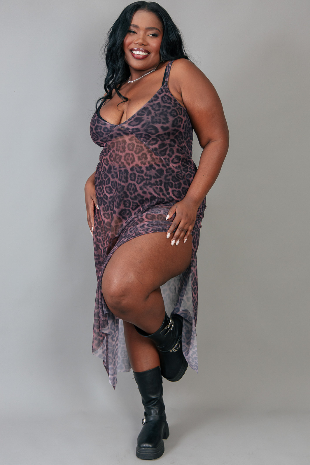 VESTIDO DE TULE TRANSPARENTE ONÇA NEW COM FUNDO ROSA VESTIDO DE TULE TRANSPARENTE ONÇA NEW COM FUNDO ROSA