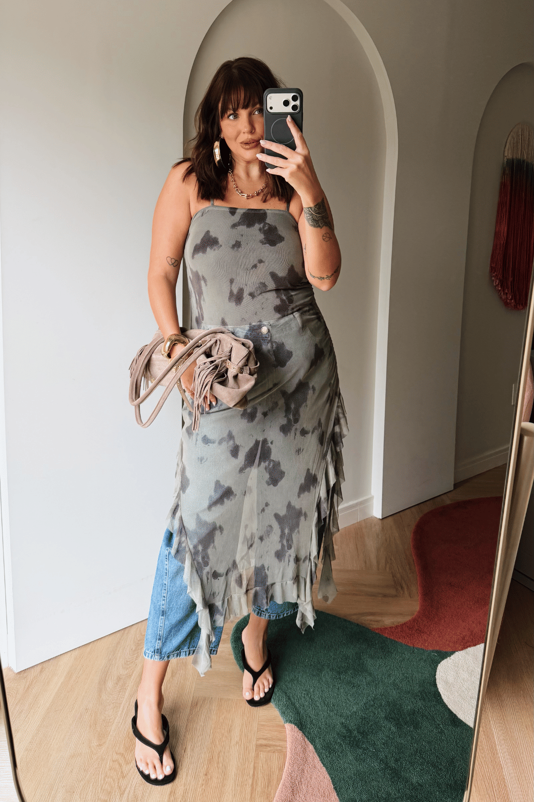 BLUSA DE TULE ESTAMPADO COM PONTAS BLUSA DE TULE ESTAMPADO COM PONTAS