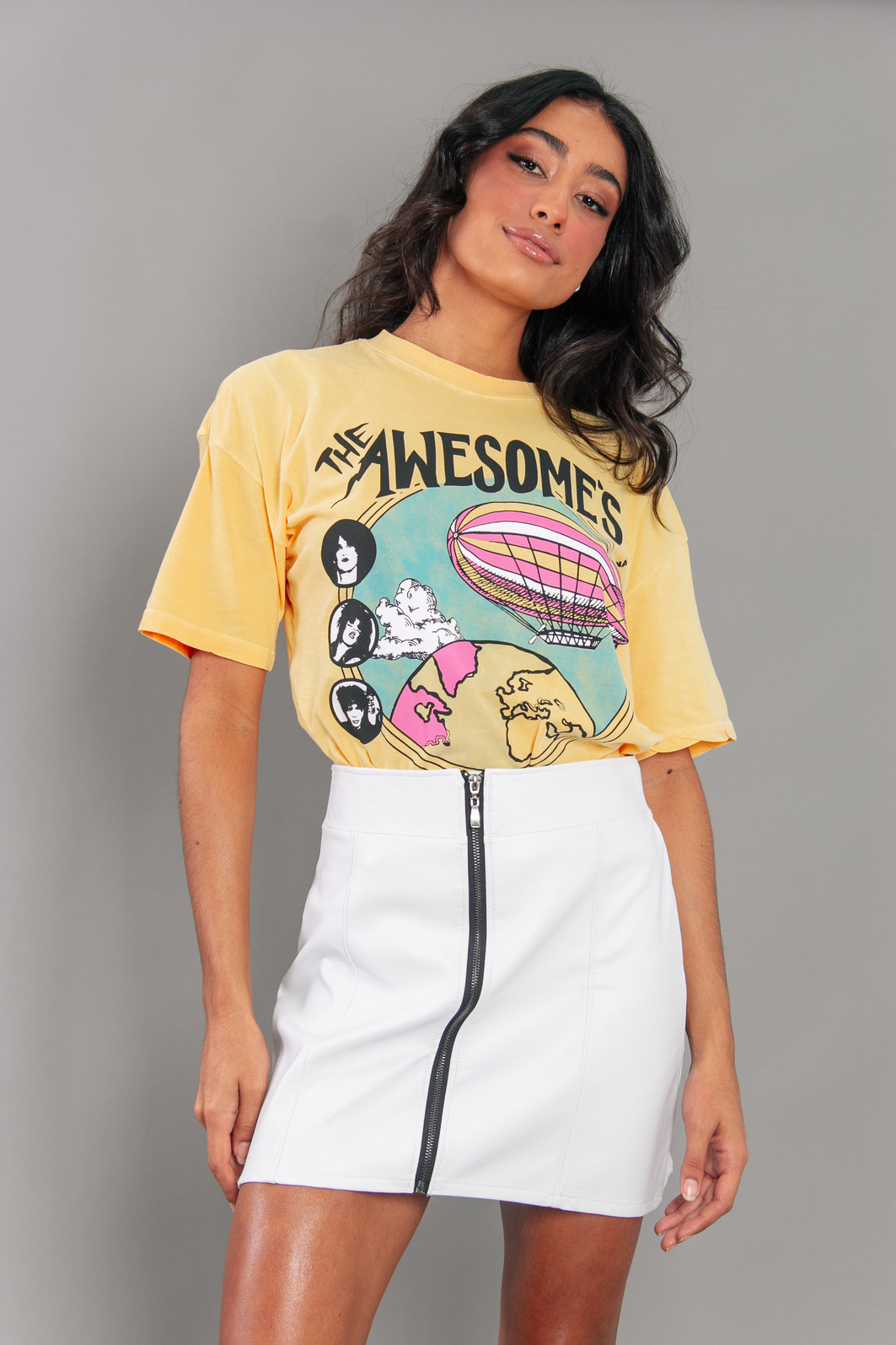 CAMISETA T-SHIRT VINTAGE AMARELA THE AWESOME'S