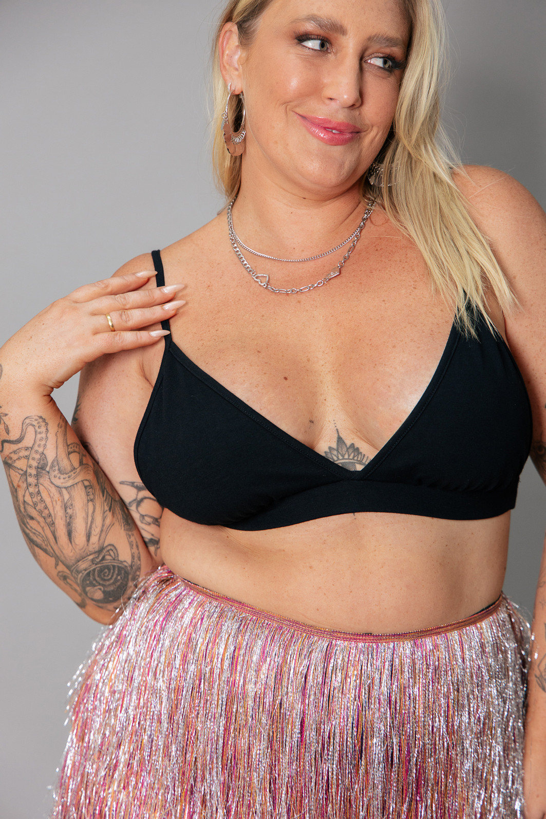 TOP DE COTTON PRETO BÁSICO TOP DE COTTON PRETO BÁSICO
