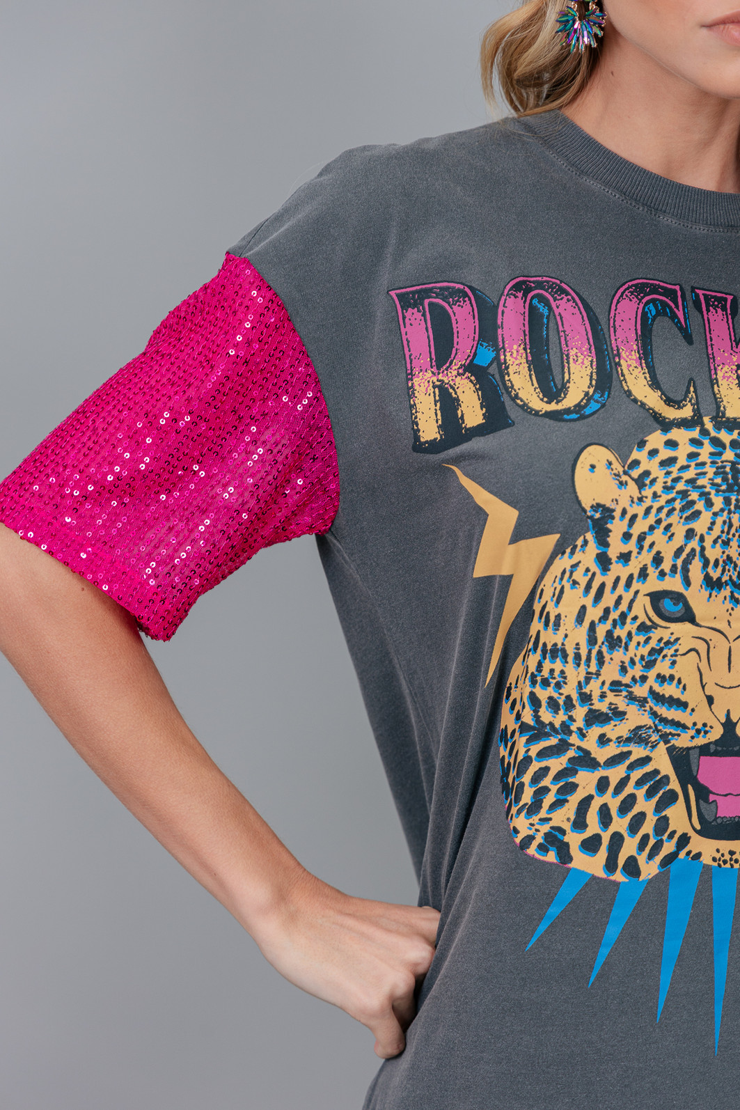 CAMISETA T-SHIRT VINTAGE CHUMBO COM MANGAS DE PAETÊ ROCKIES