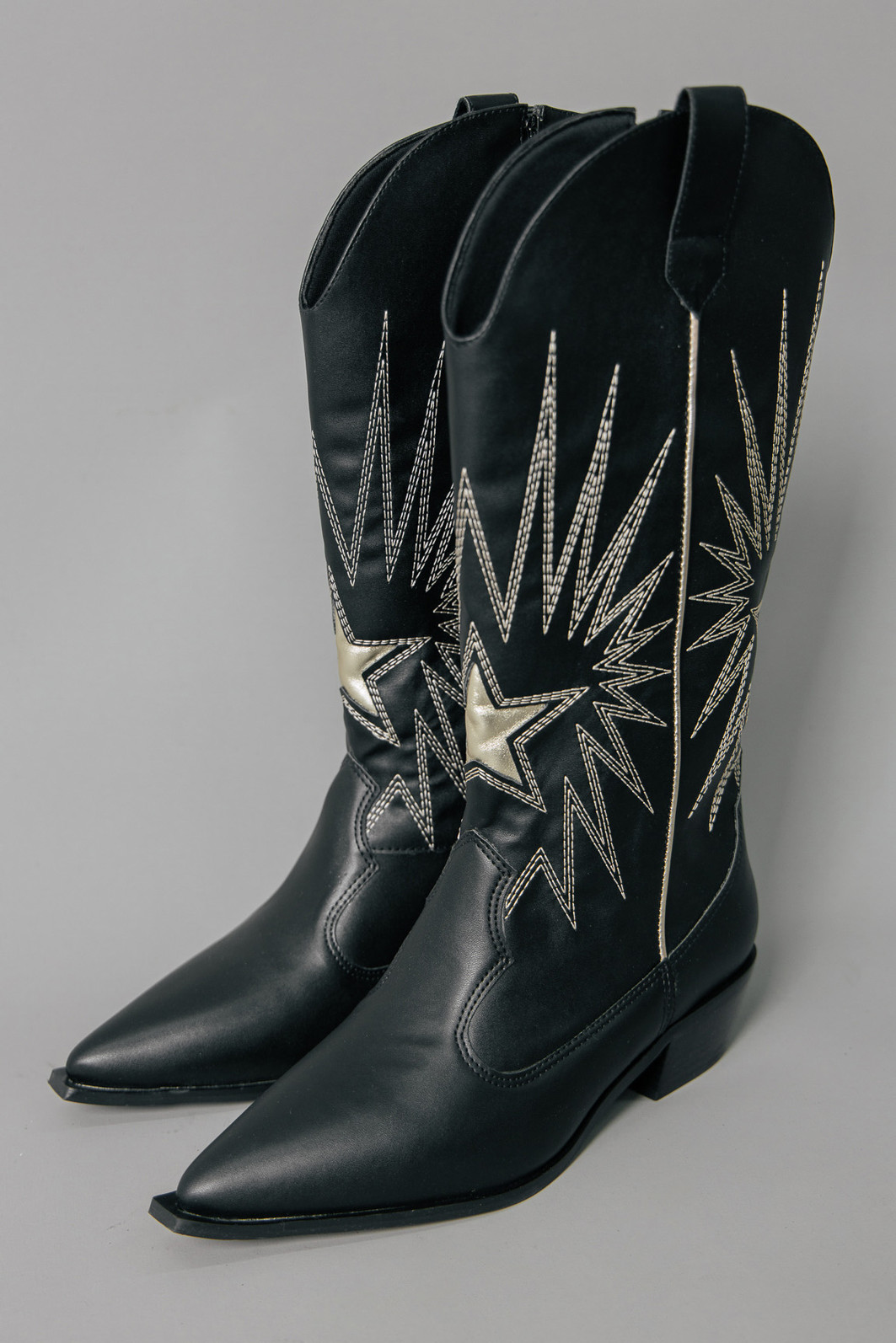 BOTA WESTERN BORDADA SPARKLE PRETA