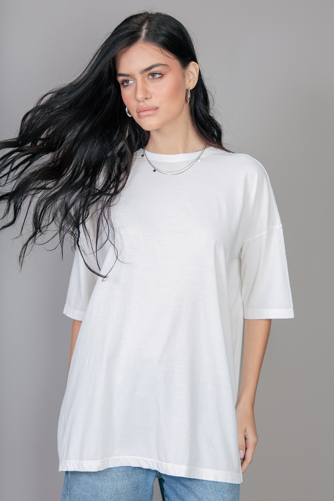 CAMISETA T-SHIRT OVERSIZED BÁSICA OFF WHTE CAMISETA T-SHIRT OVERSIZED BÁSICA OFF WHTE