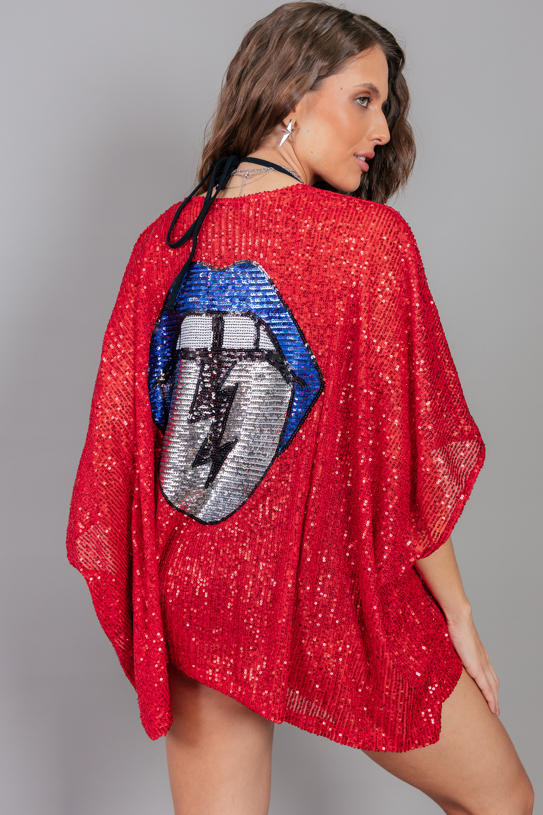 KIMONO AMPLO DE PAETÊ VERMELHO COM BORDADO MOUTH