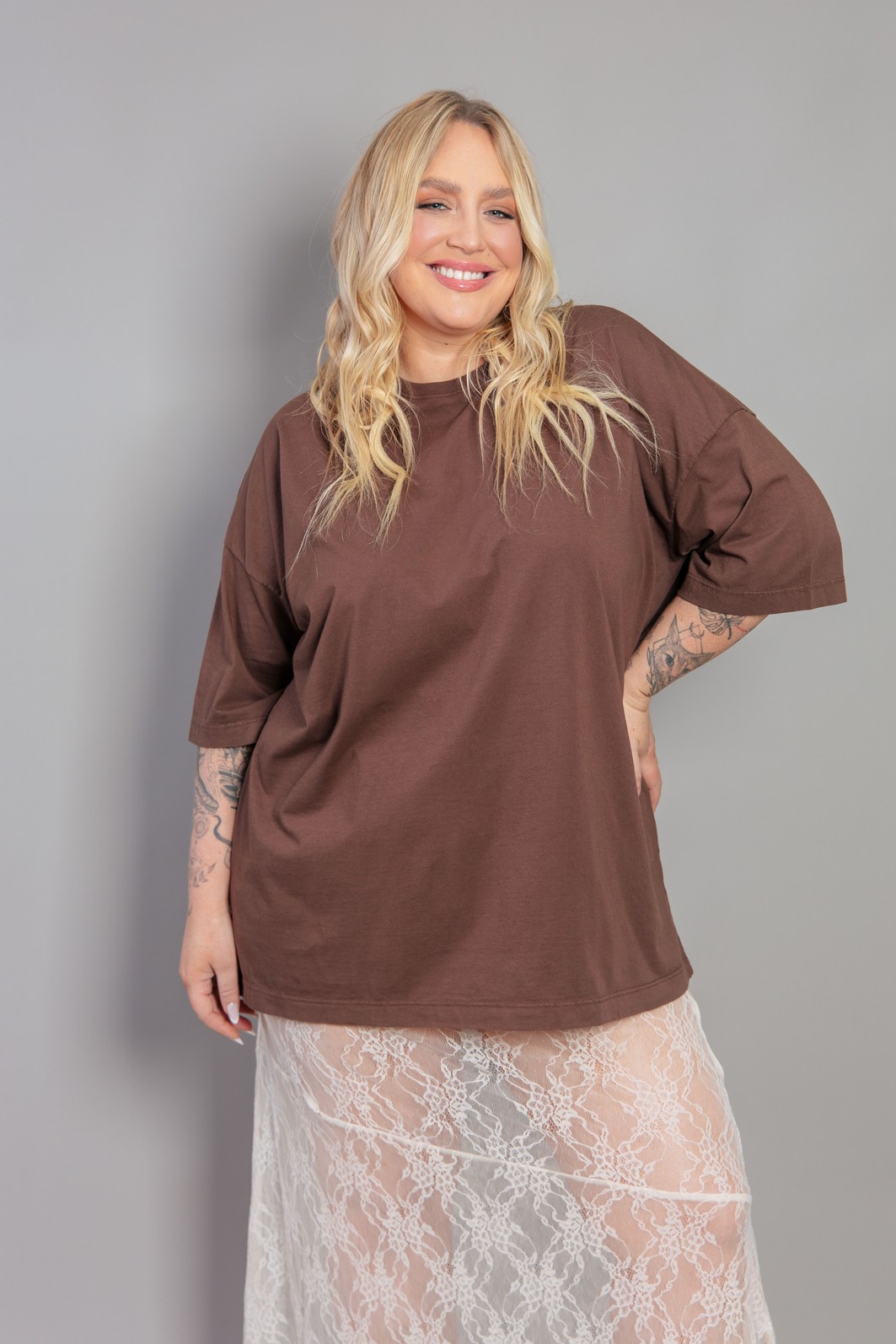 KIT 3 CAMISETAS BÁSICAS OVERSIZED