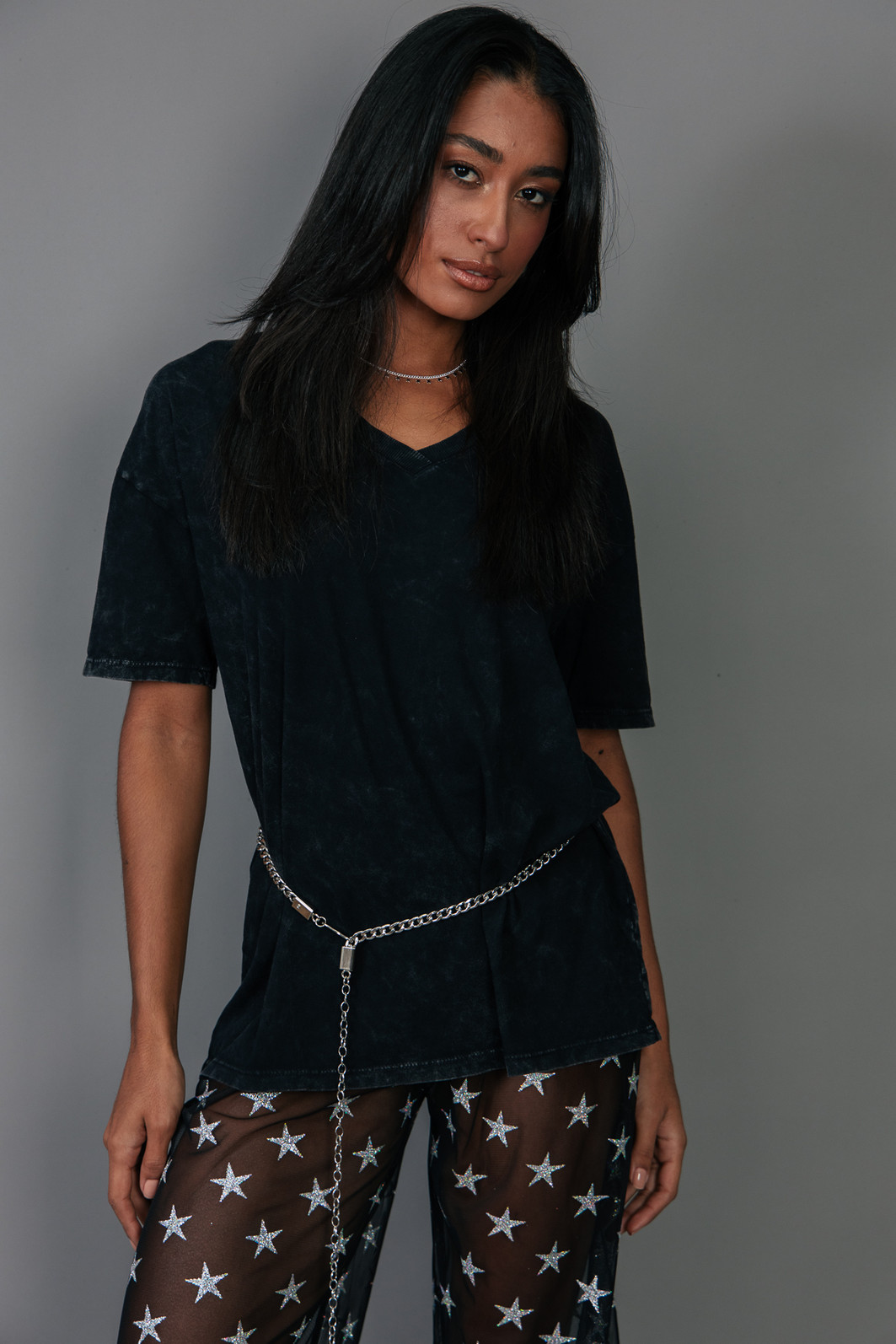 T-SHIRT VINTAGE DECOTE V BÁSICA ESTONADA