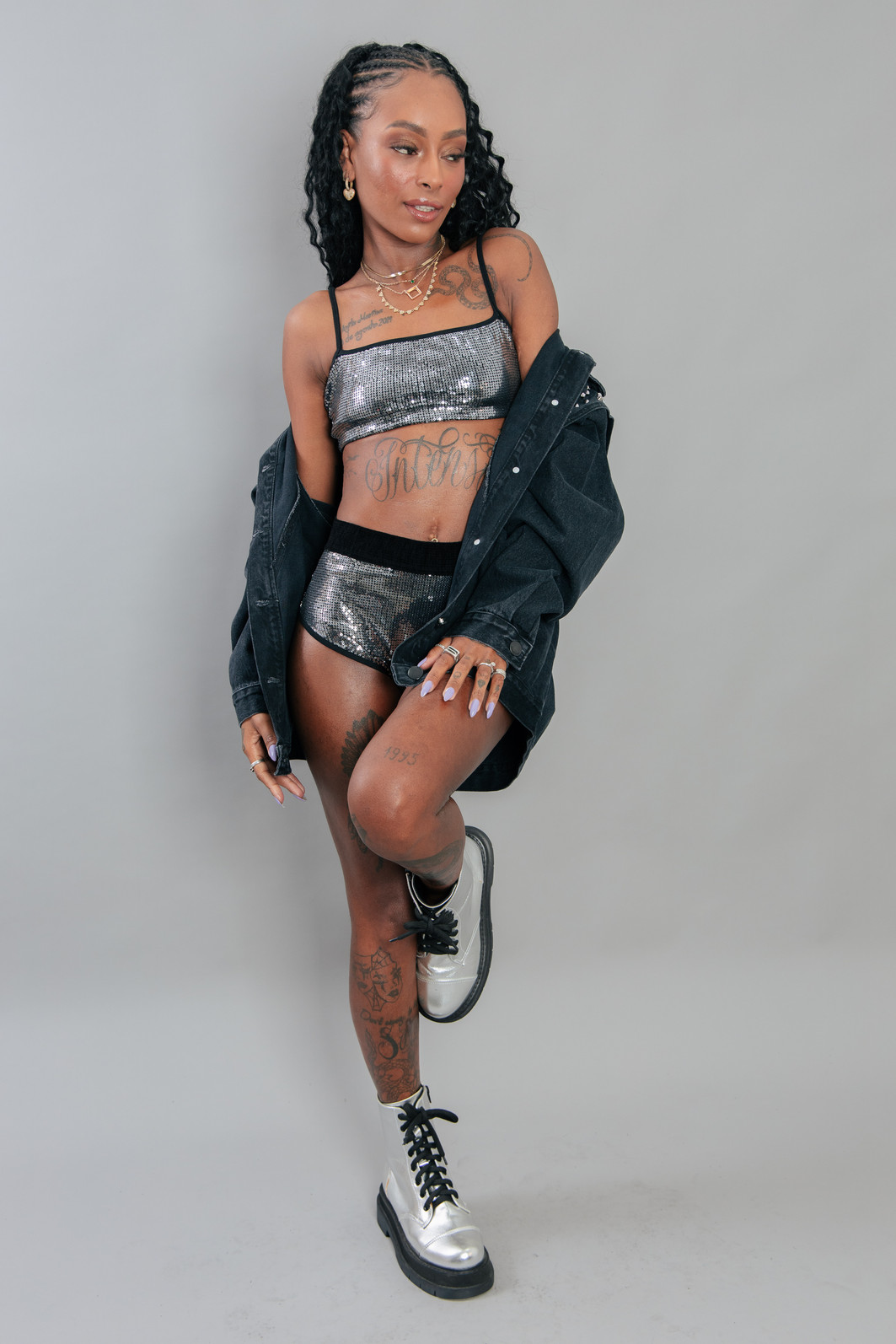 TOP RETO PRATA DE PAETÊ TOP RETO PRATA DE PAETÊ