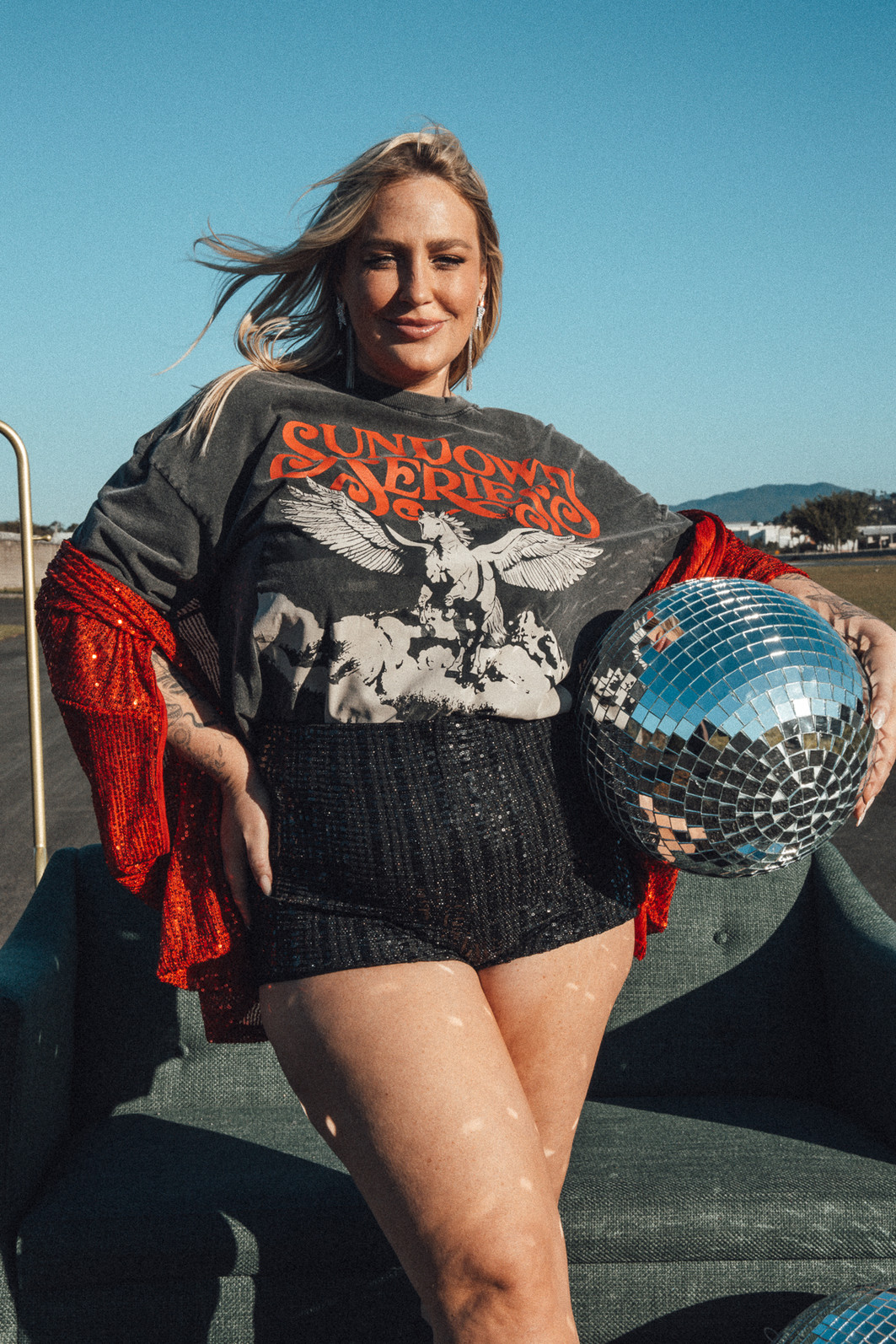 T-SHIRT VINTAGE PRETO MARMORIZADO SUNDOWN