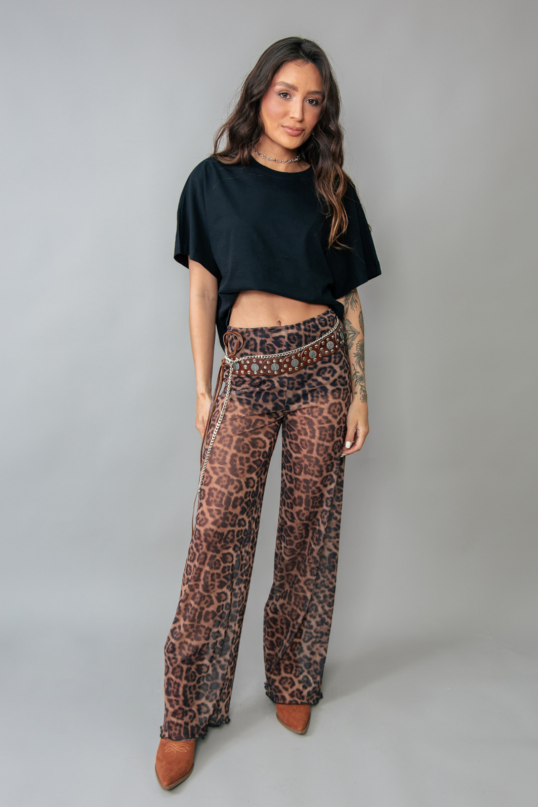 CALÇA ESTAMPA ONÇA NEW DE TULE COM FORRO CALÇA ESTAMPA ONÇA NEW DE TULE COM FORRO