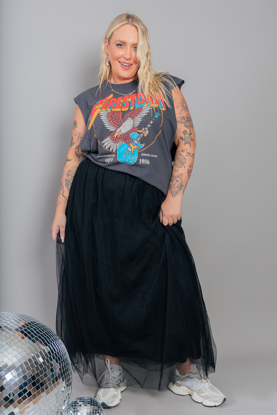 SAIA MIDI DE TULE PRETA COM FORRO