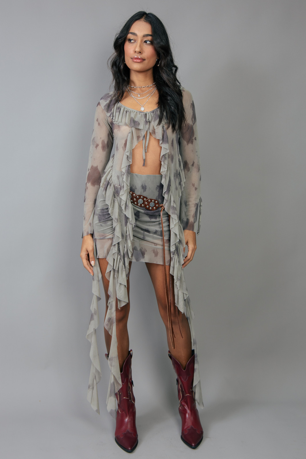 SHORT SAIA DE TULE ESTAMPADO COM PONTAS E BABADO