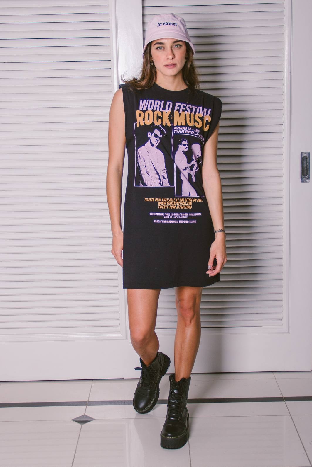 VESTIDO DE MALHA PRETO COM OMBREIRA WORLD FESTIVAL VESTIDO DE MALHA PRETO COM OMBREIRA WORLD FESTIVAL