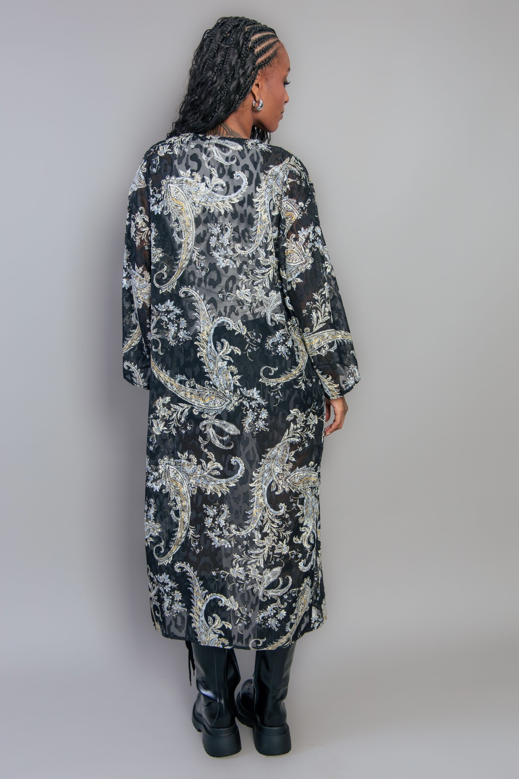 KIMONO EM TECIDO DEVORÊ ESTAMPADO PAISLEY KIMONO EM TECIDO DEVORÊ ESTAMPADO PAISLEY