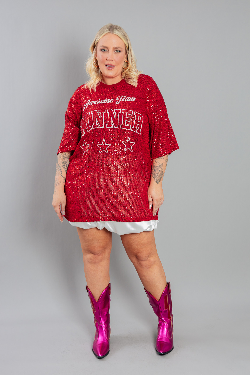 CAMISETA T-SHIRT OVERSIZED DE PAETÊ VERMELHO WINNER