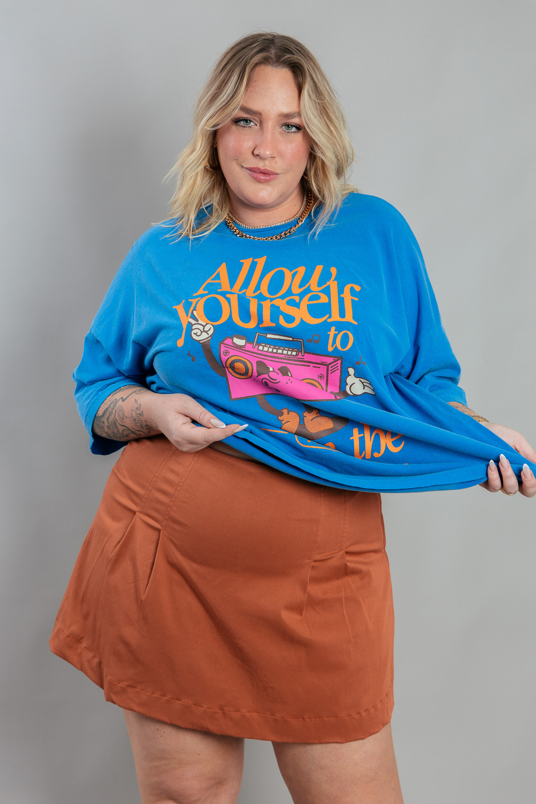 SHORT SAIA CARAMELO DE PREGAS SHORT SAIA CARAMELO DE PREGAS