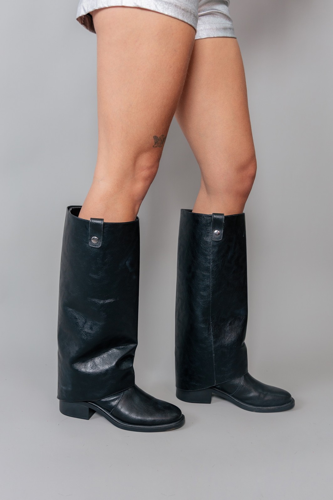BOTA CAPA SLOUCH PRETA BOTA CAPA SLOUCH PRETA