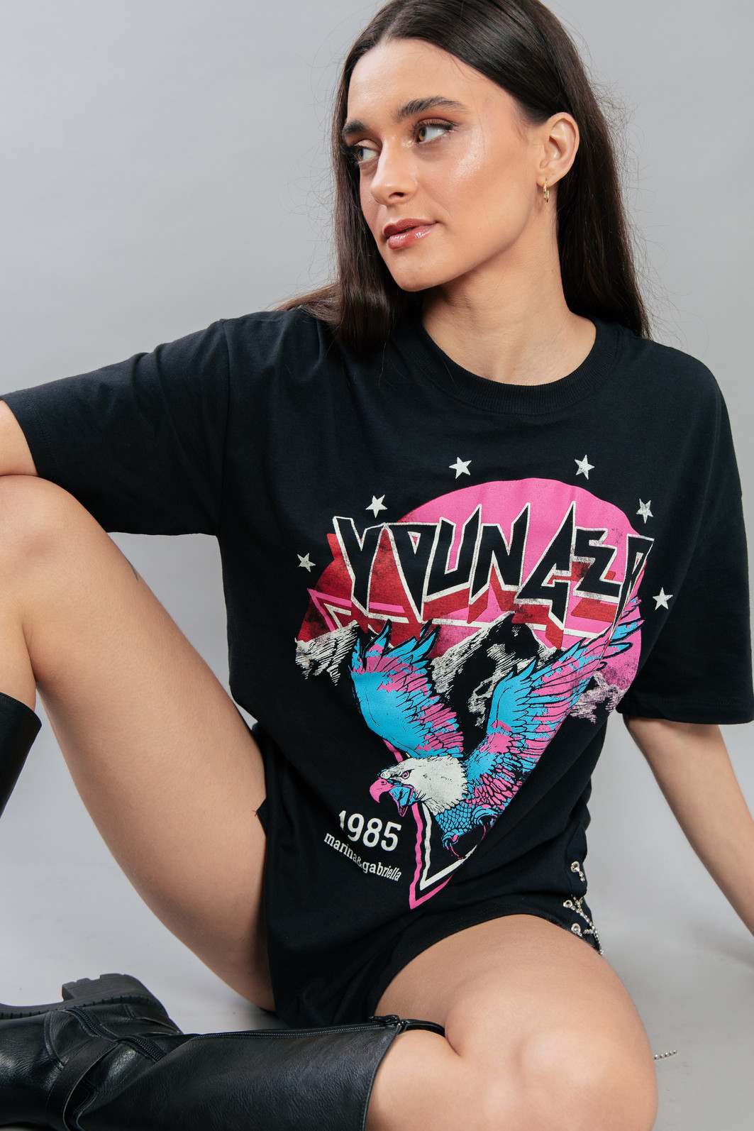 CAMISETA T-SHIRT VINTAGE COM CORRENTES LATERAIS YOUNGER