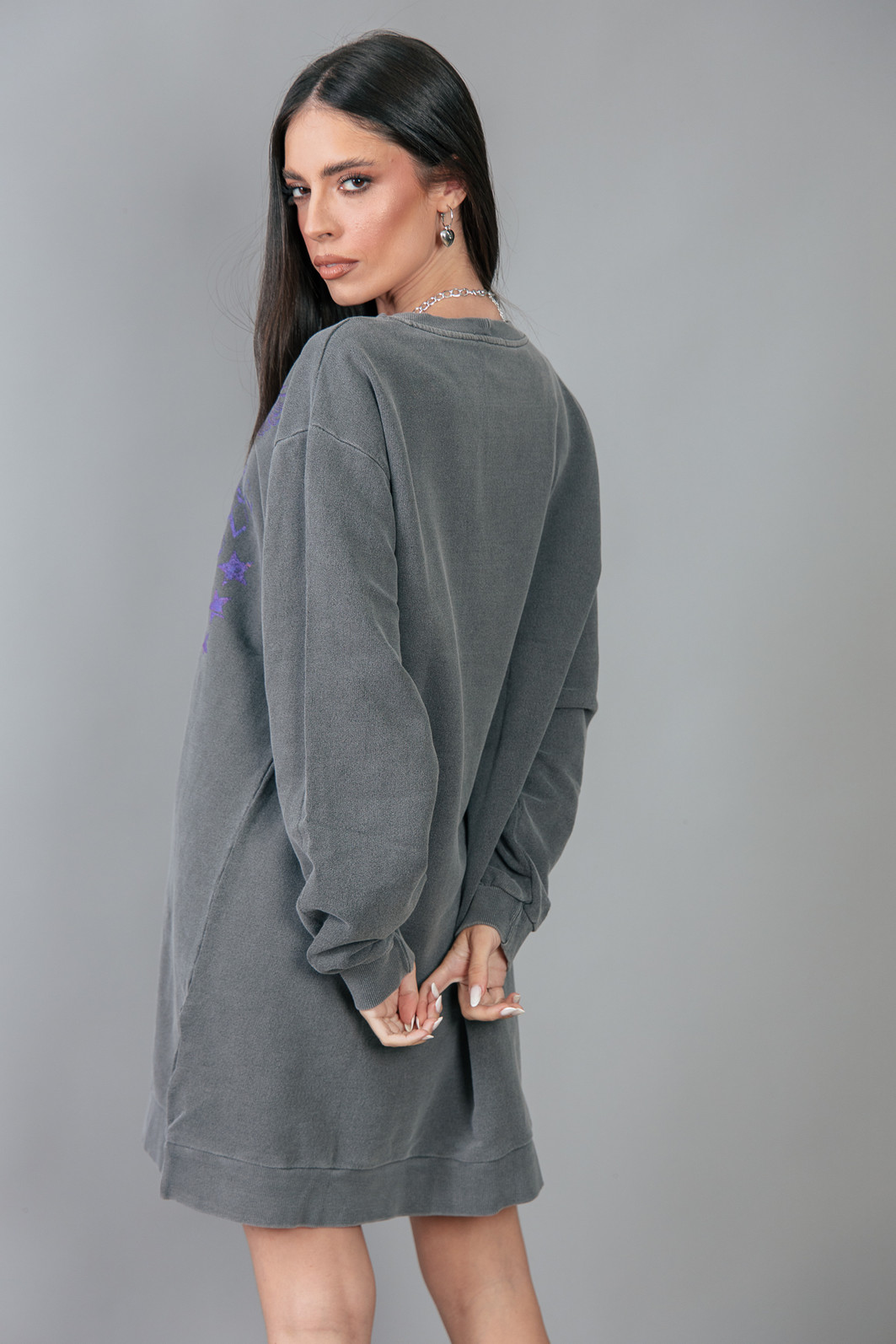 VESTIDO DE MOLETOM CHUMBO BORN TO RIDE VESTIDO DE MOLETOM CHUMBO BORN TO RIDE