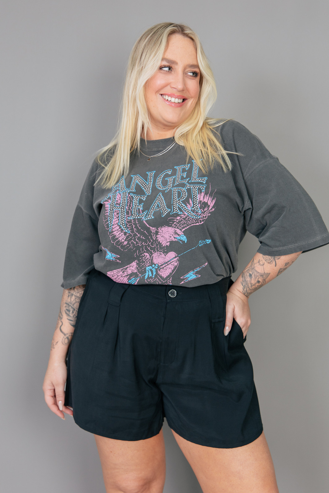 CAMISETA T-SHIRT VINTAGE CHUMBO ANGEL HEART COM APLIQUE