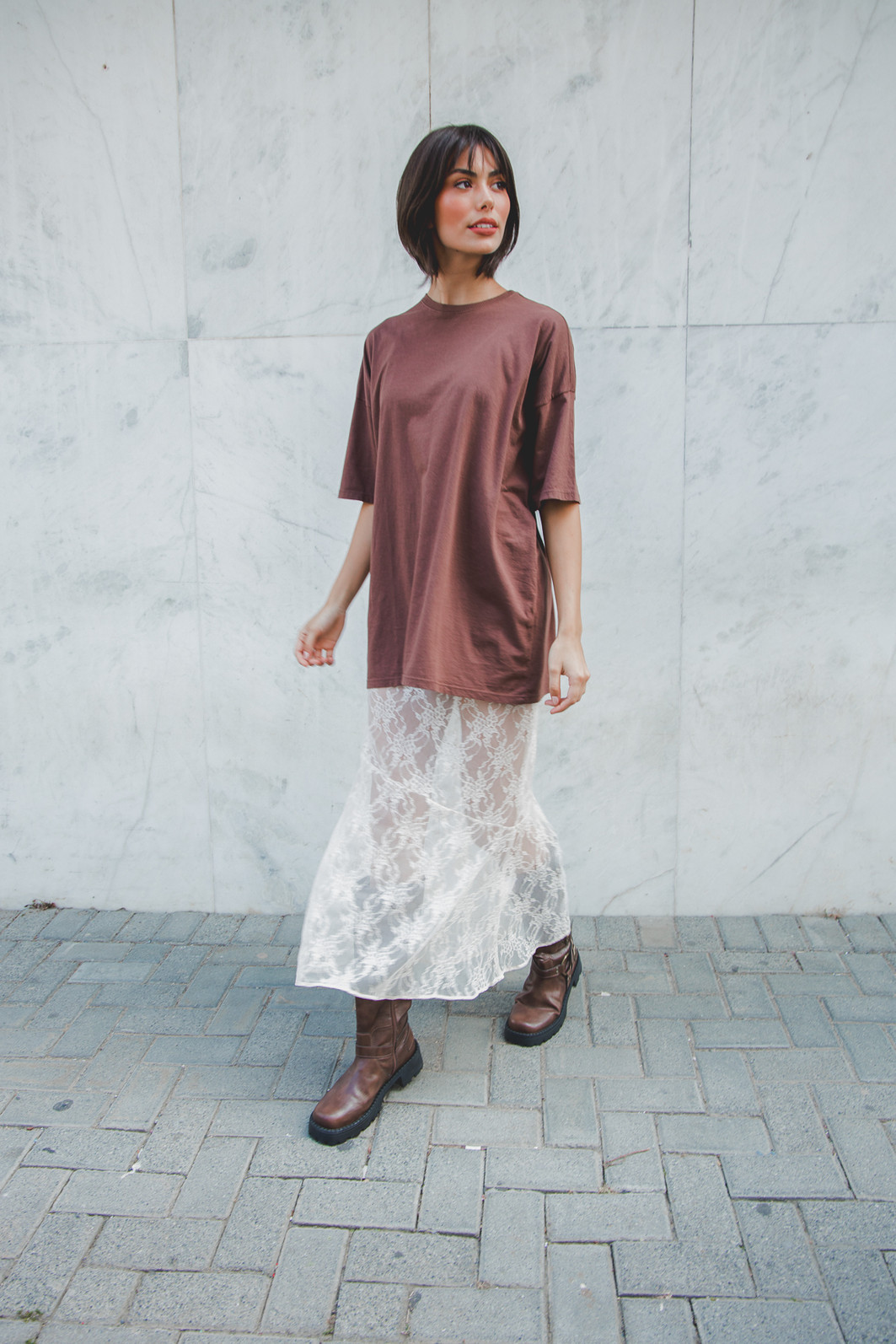 SAIA DE RENDA MIDI SEM FORRO OFF